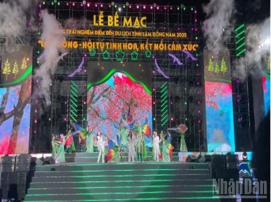 Lâm Đồng thu hút 1,8 triệu lượt khách trong tháng trải nghiệm