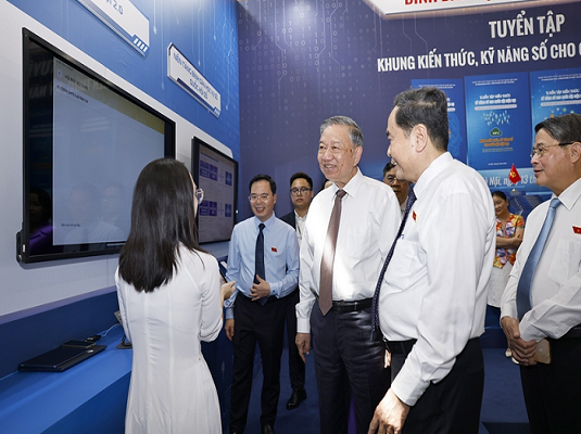 Nhiều bộ, ngành và địa phương triển khai “Bình dân học vụ số”