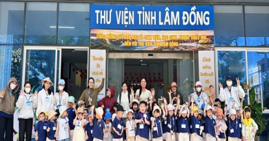 Các bé mầm non Cá Con Aquakids hào hứng tham quan và học tiếng Anh tại Thư viện tỉnh Lâm Đồng Các bé mầm non Cá Con Aquakids hào hứng tham quan và học tiếng Anh tại Thư viện tỉnh Lâm Đồng