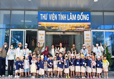 Các bé mầm non Cá Con Aquakids hào hứng tham quan và học tiếng Anh tại Thư viện tỉnh Lâm Đồng Các bé mầm non Cá Con Aquakids hào hứng tham quan và học tiếng Anh tại Thư viện tỉnh Lâm Đồng